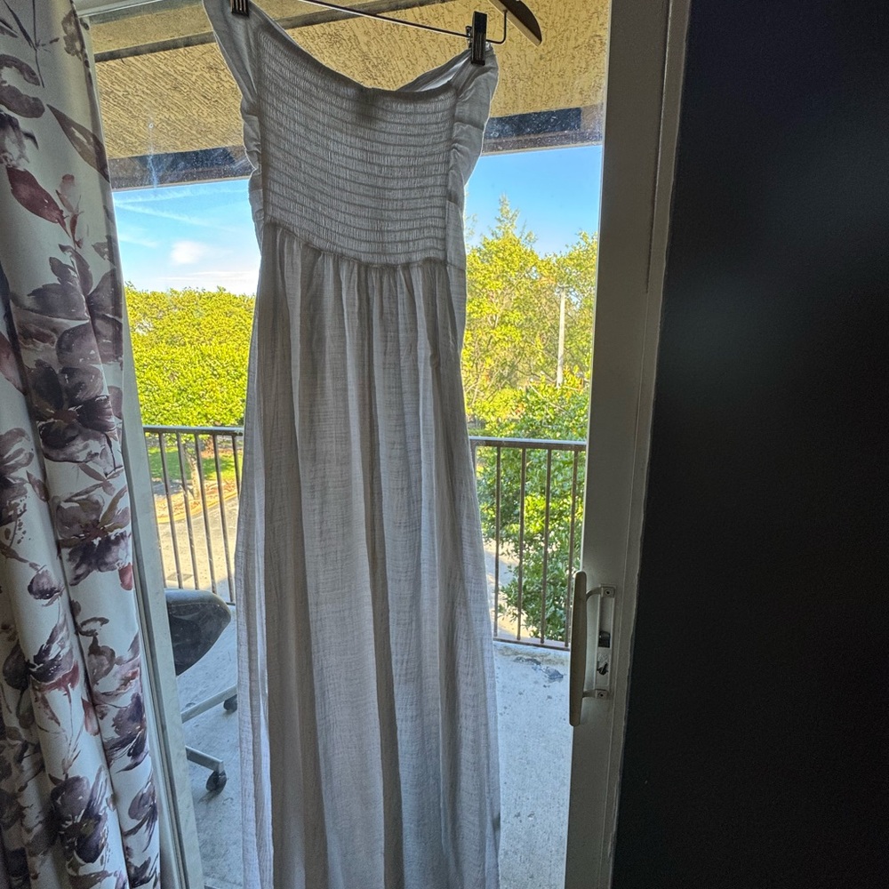 Elegant White Off-Shoulder Dress 100% Peruvian Cotton - Picture 4 of 5